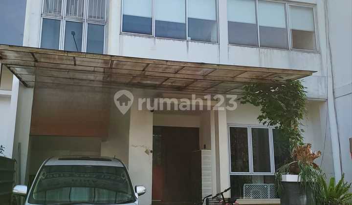 3-Story House Grand Matoa Cinere 1 Minute to Krukut Toll Road 3-Story House Grand Matoa Cinere 1 Minute to Krukut Toll Road