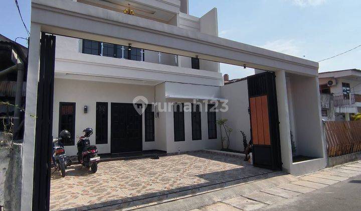 Dijual Rumah Modern 2 Lantai Hanya 10 Menit Dari Tol Cawang 2