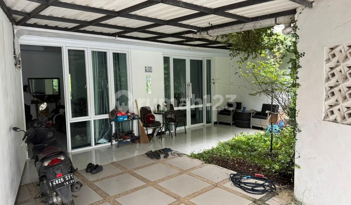 Rumah Luas Cocok untuk yang Suka Area Terbuka - 5 Menit ke Tol 2