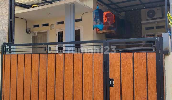 Rumah Nyaman One Gate Mampang Hanya 7 Menit ke Stasiun Depok Baru
