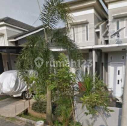 Mezzanine House in Exclusive Complex 10 Minutes to Cinere Mall