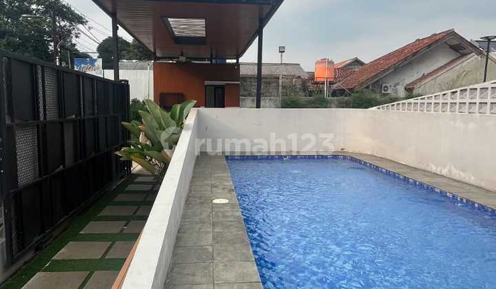 Rumah Baru 3 Lantai Dekat Tol, Ada Rooftop & Workspace 2