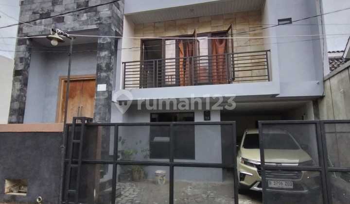 Rumah 2 Lantai Dalam Komplek Hanya 10 Menit Pintu Tol Limo