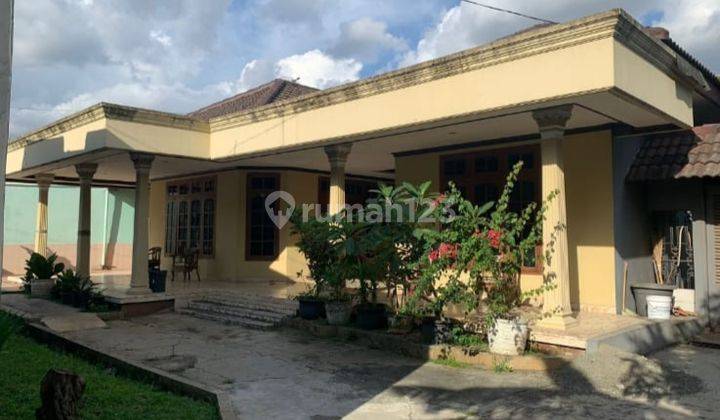 Rumah Hitung Tanah Lokasi Strategis Tepi Jalan 2Mobil Ciputat SHM 1