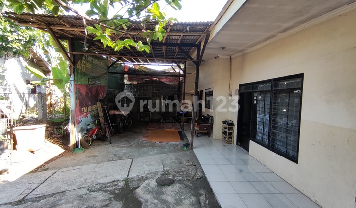 House + 2 Rentals at Low Price in Radar Auri Cimanggis 2