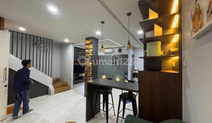 Dijual Rumah 3 Lantai Dalam Perumahan Grand Batavia Area Ps Kemis 2