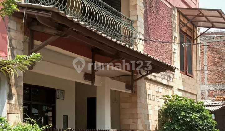 Dijual Rumah 2 Lantai Mekarsari Akses cepat ke Tol Cibubur