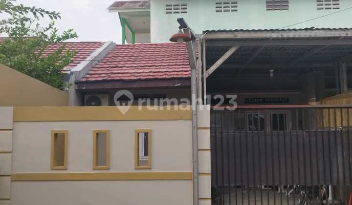 Ready-to-Occupy House Near DTC Mall - 10 Minutes to Depok Baru Station Ready-to-Occupy House Near DTC Mall - 10 Minutes to Depok Baru Station