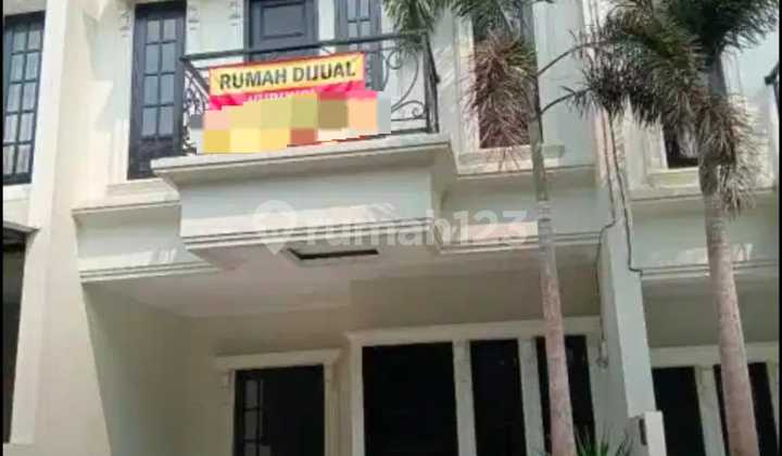 Modern 2-Story House in Ciganjur 10 Minutes to Brigif Toll Road