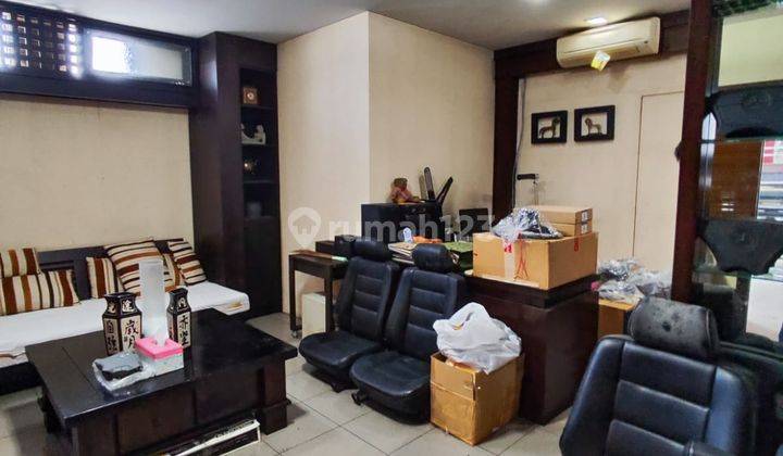 For Sale Gedung di jalan Merdeka Mainroad 1