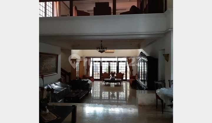 Classic Well-Maintained House for Sale in Menteng, Central Jakarta 2