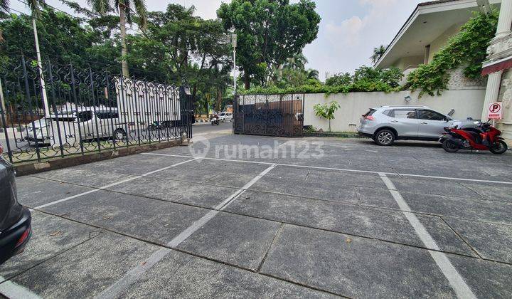 Ruang Usaha Pinggir Jalan Raya Pondok Indah Cocok Untuk Cafe 2