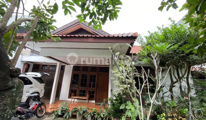 Rumah Nyaman Teduh Asri Lokasi Strategis Pondok Indah
