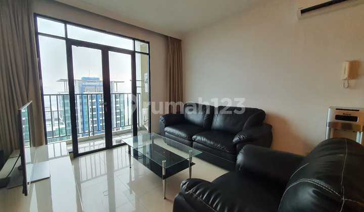 ruang keluarga hamptons park penthouse 3br siap