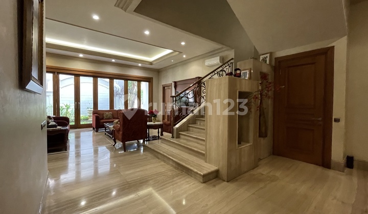 Menteng Jakpus Rumah Mewah Marmer Klasik Halaman Luas Dijual  1
