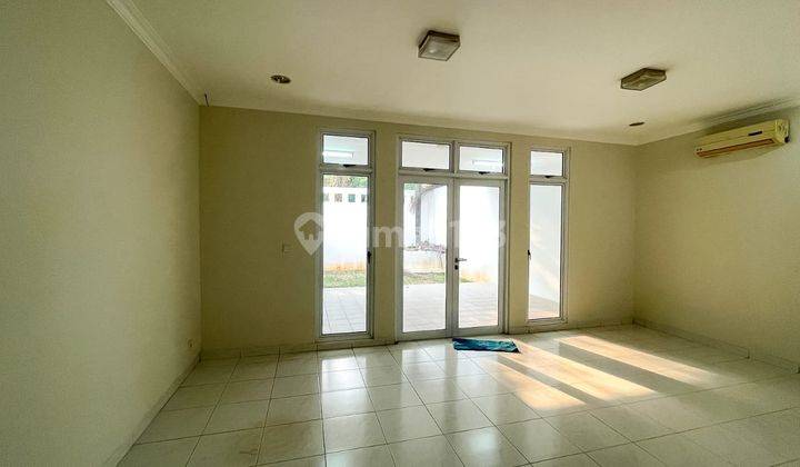 Bona Vista Rumah Modern Minimalis 3 Lantai 2