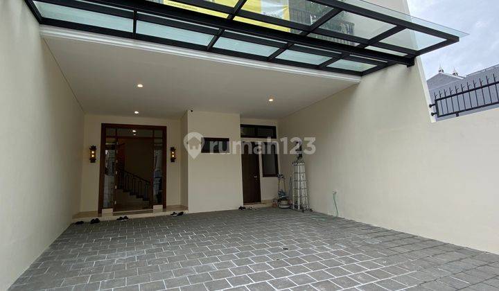 Rumah Brand New Pondok Indah Ada Lift Kolam Renang Dijual 2