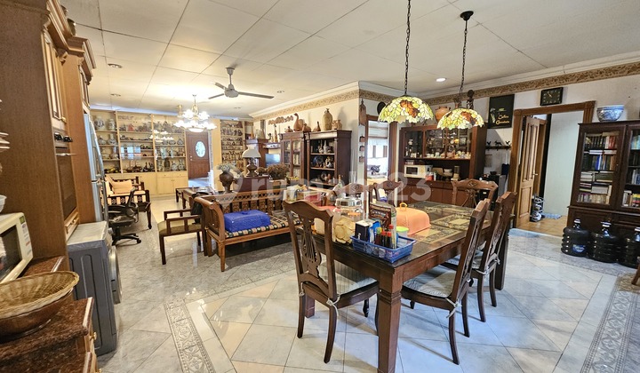 Dijual Cepat Rumah Pondok Indah Strategis Ada Kos Dan Ruang Usaha