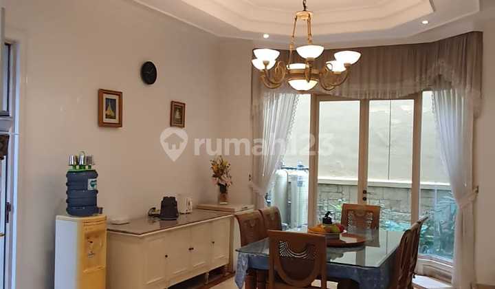 Charming and Comfortable Pondok Indah House Ready to Occupy For Sale