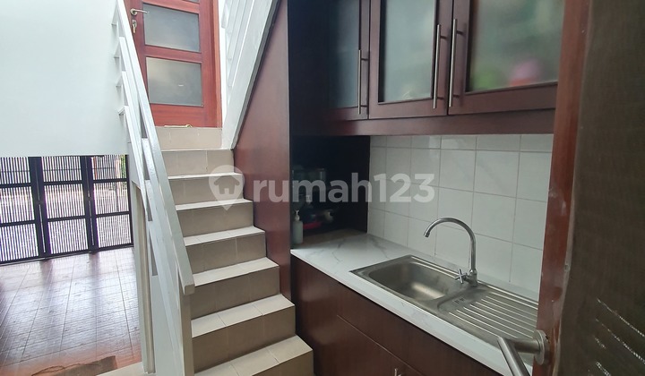 Disewakan Rumah Sewa Pondok Indah Dekat Taman 2