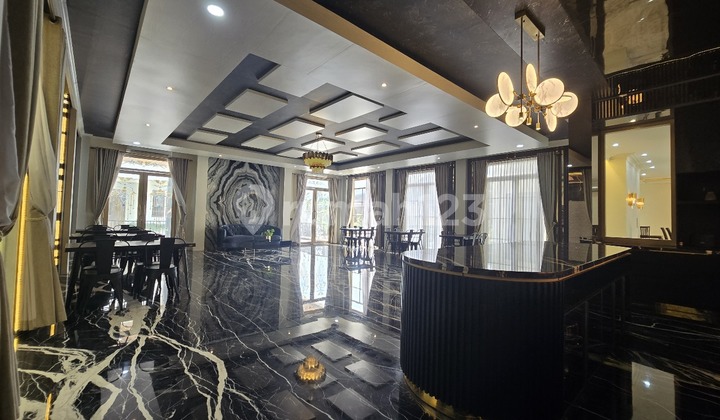 Dijual Rumah Mewah Siap Huni Gaya American Classic Jaksel 1