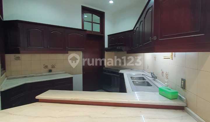 Disewakan Rumah Nyaman Asri Siap Huni Pondok Indah Unfurnished 2