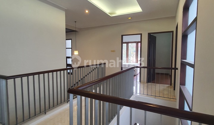 Disewakan Rumah Sewa Pondok Indah Dekat Taman 1