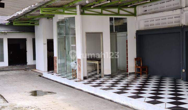 Dijual Ruang Usaha Radio Dalam Bisa untuk Workshop dan Kantor