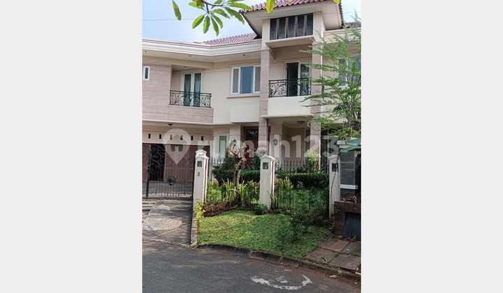 For Rent Comfortable House with Swimming Pool in Pondok Indah For Rent Comfortable House with Swimming Pool in Pondok Indah