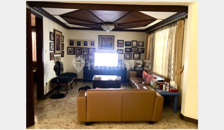 For Sale Beautiful Well-Maintained House in Barito, Kebayoran Baru (SD)