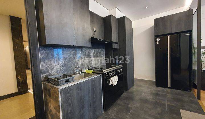 Disewakan Residence 8 Full Furnished Mewah Siap Huni 2