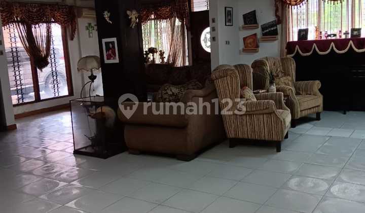 Dijual Rumah Hook Harga Dibawah NJOP Pondok Indah