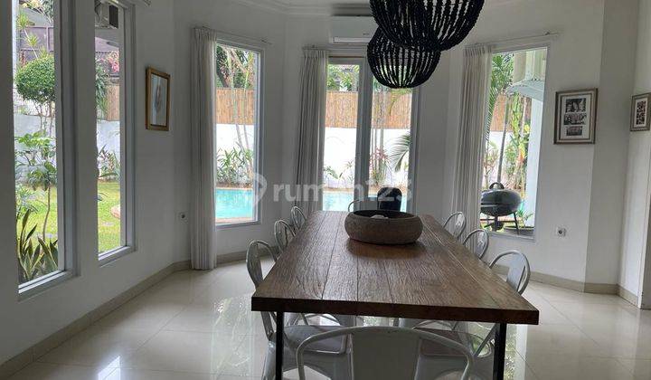 ruang makan dijual untuk investor rumah townhouse