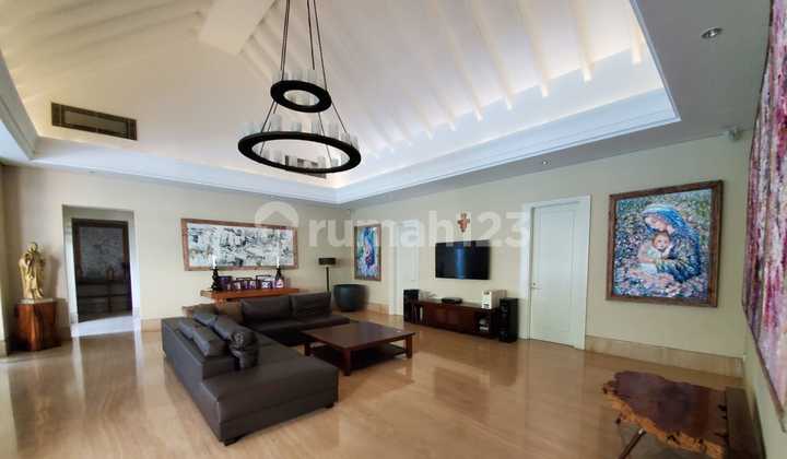 Dijual Rumah Mewah Kolam Renang Siap Huni Graha Taman