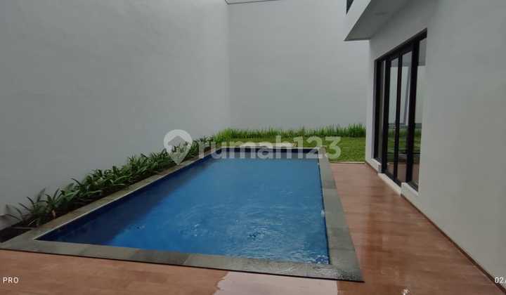 Dijual Rumah Mewah Brand New Lingkungan Tenang Pondok Indah