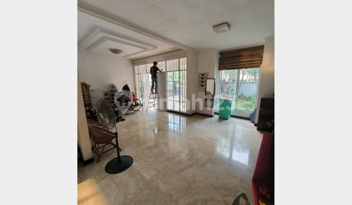 Dijual Rumah Klasik Siap Huni Lokasi Pondok Indah 