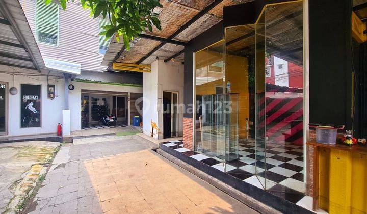 Dijual Ruang Usaha Radio Dalam Bisa untuk Workshop dan Kantor
