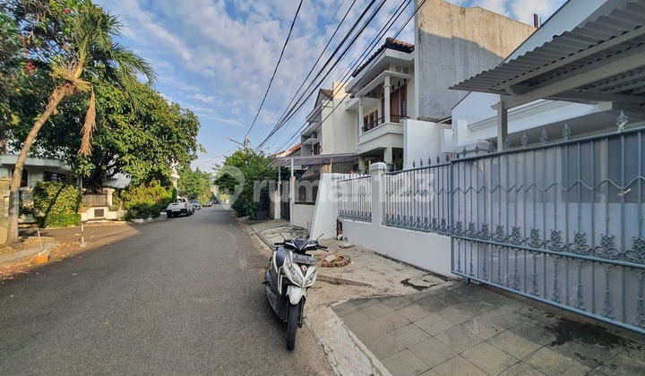 For Rent Nice Cheap House In Pondok Indah Wide Road 2