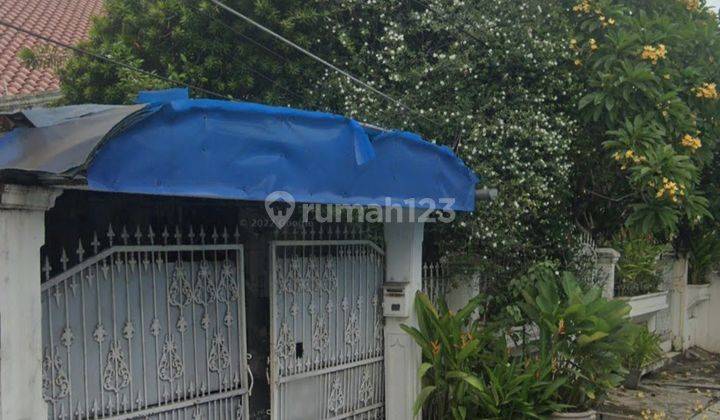 Rumah Pinggir Jalan di Tebet 1