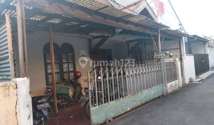 Dijual Rumah Tua Hitung Tanah di Tebet Barat 1