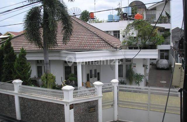 Dijual Cepat Rumah + Rumah Kost di Cemapaka Putih 1