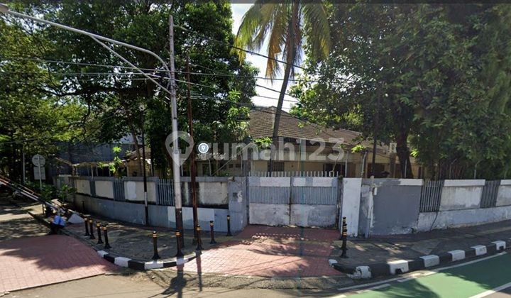 For Sale - Rumah Classic Asri di Kebayoran Baru Jakarta Selatan