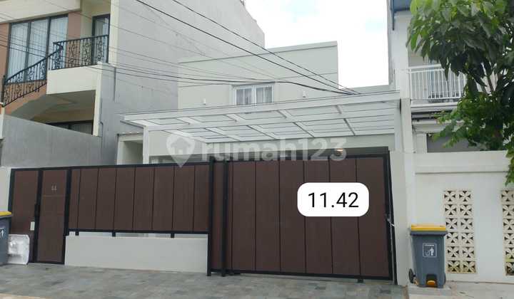Disewakan Rumah Bagus di Pondok Indah ( A K) Disewakan Rumah Bagus di Pondok Indah ( A K)