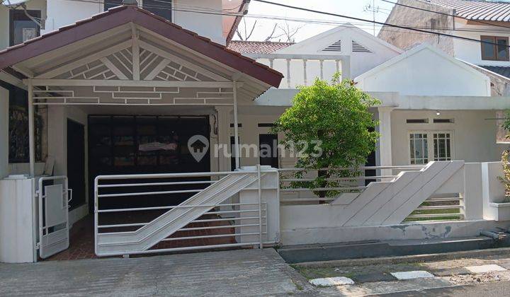 Disewakan Rumah Bagus Di Tebet Strategis Jalan 2 Mobil 2