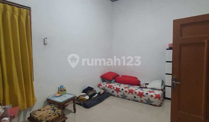 For Sale: House with Commercial Space and 10 Occupancy-Ready Rental Rooms 2