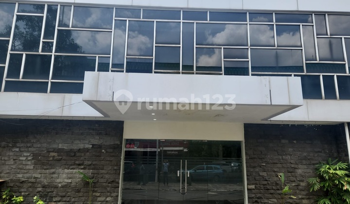 For Rent: 2-Story Commercial Space in Kebayoran Baru For Rent: 2-Story Commercial Space in Kebayoran Baru