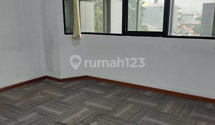 For Rent: Strategic Shop House in Sultan Iskandar Muda 2