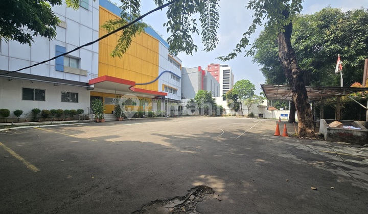 For Rent: Strategic Building on Soepomo Street Side For Rent: Strategic Building on Soepomo Street Side