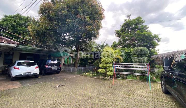 Dijual Rumah Dengan Fasilitas Taman Dan Kebun Yang Luas , Depok