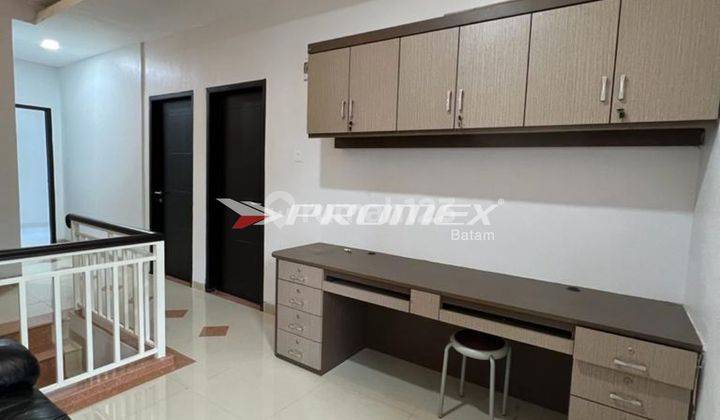 Disewakan Rumah 2 Lantai Full Renovasi di Anggrek Mas 3  5